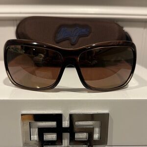 Maui Jim Tortoise Sunglasses with Brown Case